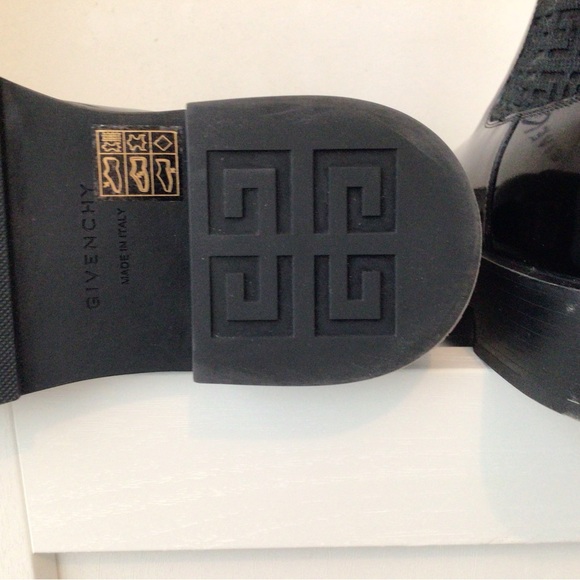 Givenchy Patent Leather Chelsea Booties with Monogram Elastic Insert. Size 6 - Picture 2 of 9